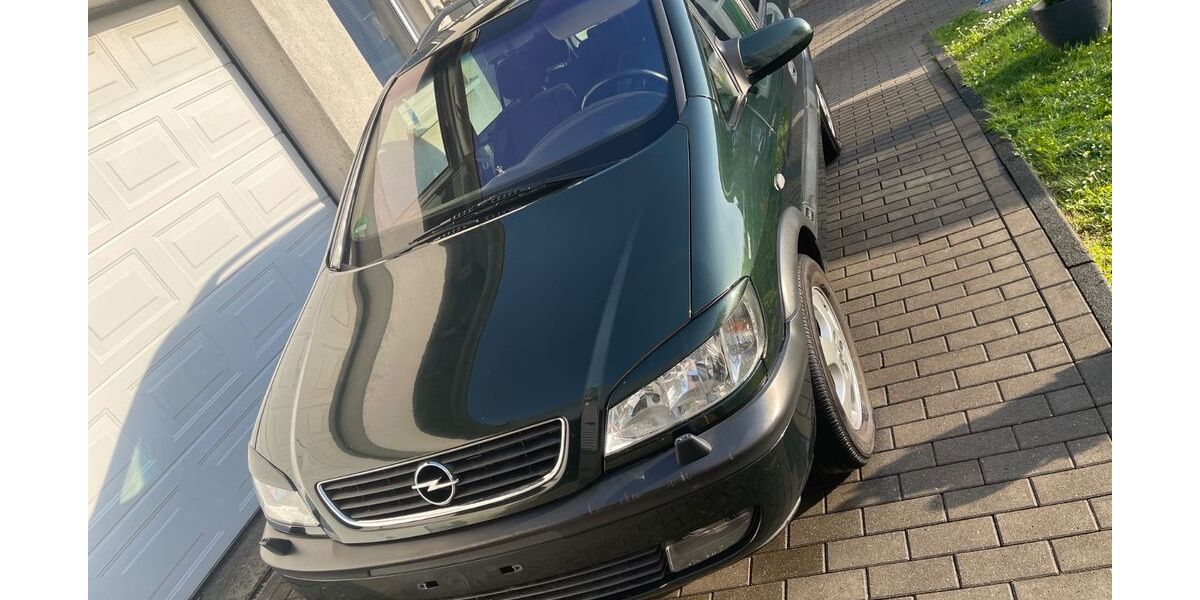 Opel Zafira 180.000 km 2.950 &euro; Remscheid 42859
