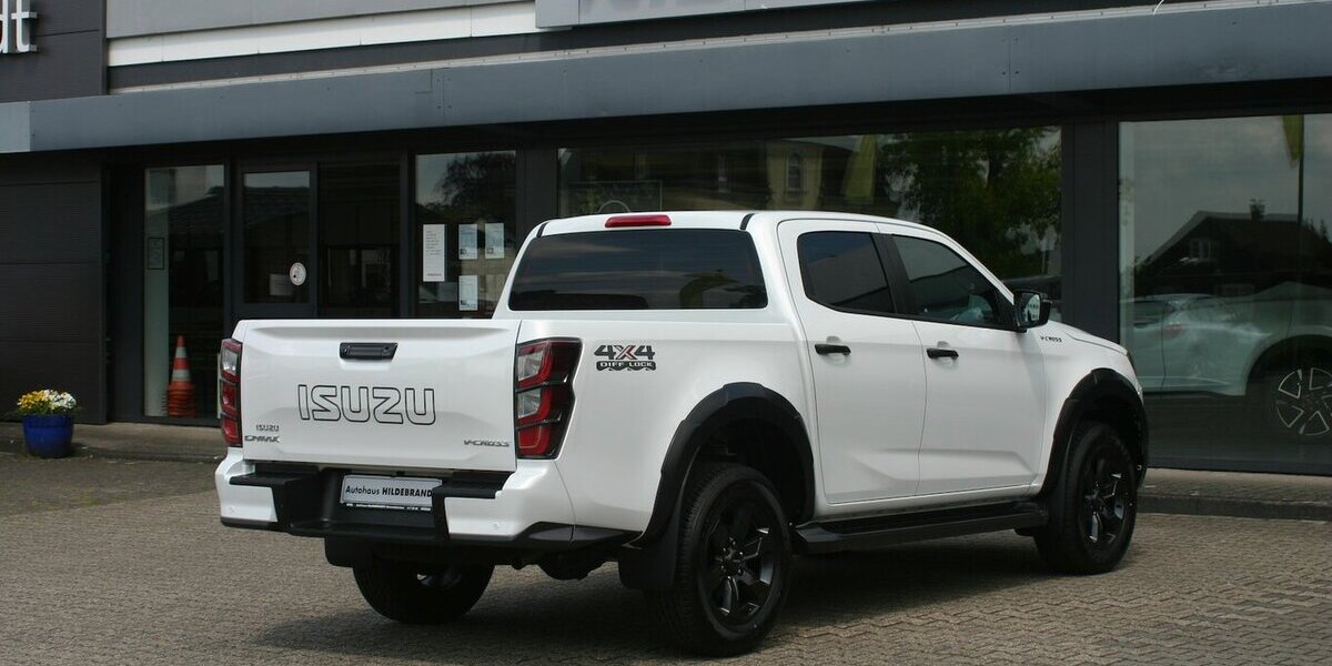 Isuzu D-Max Double Cab 4x4 V-CROSS Automatik|Diff 3.500 km 54.950 &euro; Wermelskirchen 42929