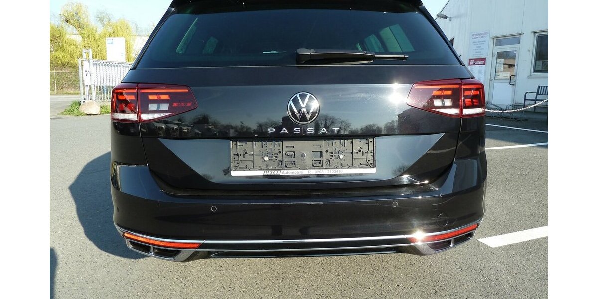 VW Passat Variant R-Line 2.0 TDI DSG Leder Navi LED 135.000 km 20.900 &euro; Ratingen 40885
