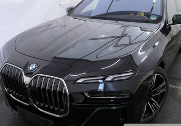 BMW 740 28.341 km 84.270 &euro; Essen 45134