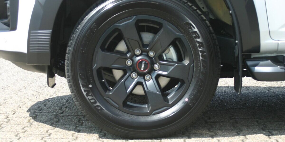 Isuzu D-Max Double Cab 4x4 V-CROSS Automatik|Diff 3.500 km 54.950 &euro; Wermelskirchen 42929