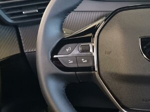 Peugeot 2008 Allure Klimaautom. Alu Allwetter Android Appl 14.715 km 17.690 &euro; HAAN 42781