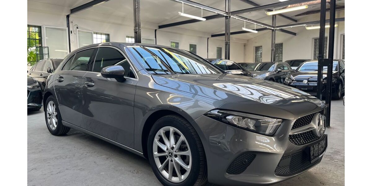 Mercedes-Benz A 180 40.400 km 20.870 &euro; Velbert 42551