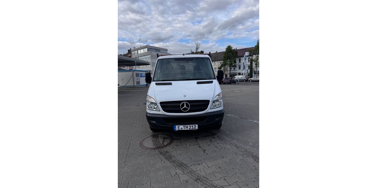 Mercedes-Benz Sprinter 145.702 km 12.999 &euro; Essen 45277