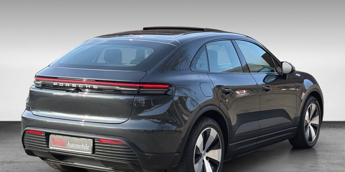 Porsche Macan 4 Bose Pano Volleder 0,25% 23.997 km 74.400 &euro; Wuppertal 42327