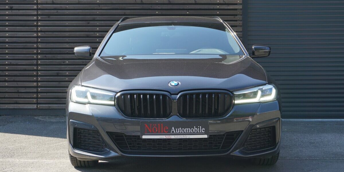 BMW 520d M-Sport Pro Leder Kamera LED ComfortSitz 99.895 km 29.900 &euro; Wuppertal 42327