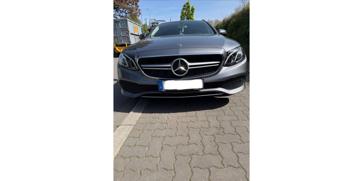 Mercedes-Benz E 200 133.000 km 17.000 &euro; Hattingen 45525