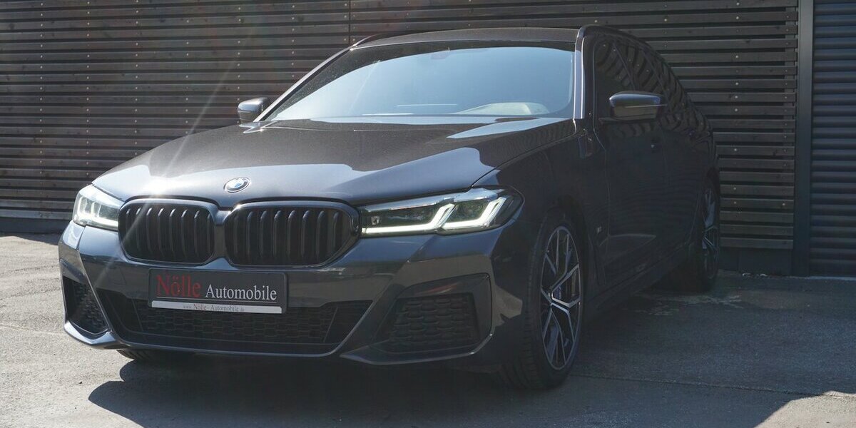 BMW 520d M-Sport Pro Leder Kamera LED ComfortSitz 99.895 km 29.900 &euro; Wuppertal 42327