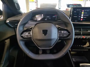 Peugeot 2008 Allure Klimaautom. Alu Allwetter Android Appl 14.715 km 17.690 &euro; HAAN 42781