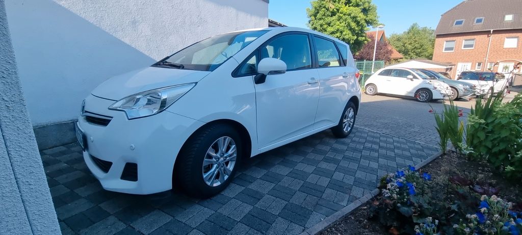 Toyota Verso-S 80.960 km 8.000 &euro; Schwerte 58239