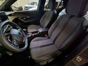Peugeot 2008 Allure Klimaautom. Alu Allwetter Android Appl 14.715 km 17.690 &euro; HAAN 42781