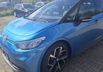 VW ID.3 2.746 km 29.300 &euro; Dortmund 44379