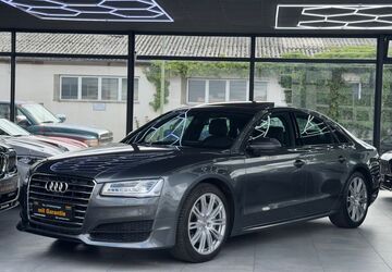 Audi A8 62.595 km 32.850 &euro; Essen 45141