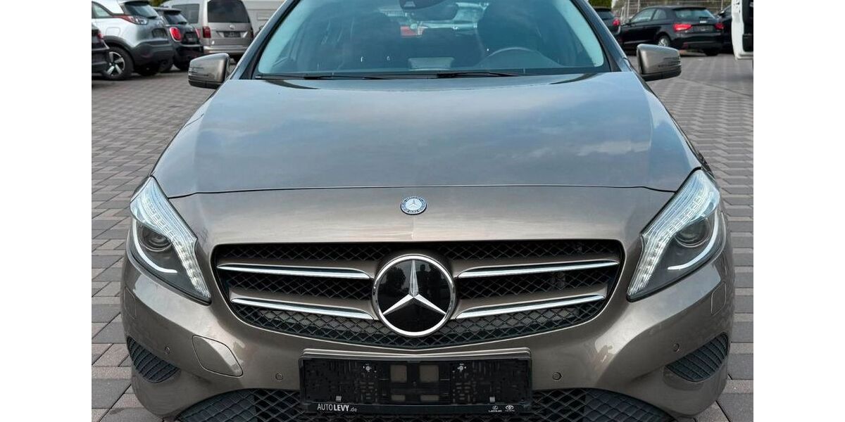 Mercedes-Benz A 180 163.819 km 9.490 &euro; Duisburg 47169